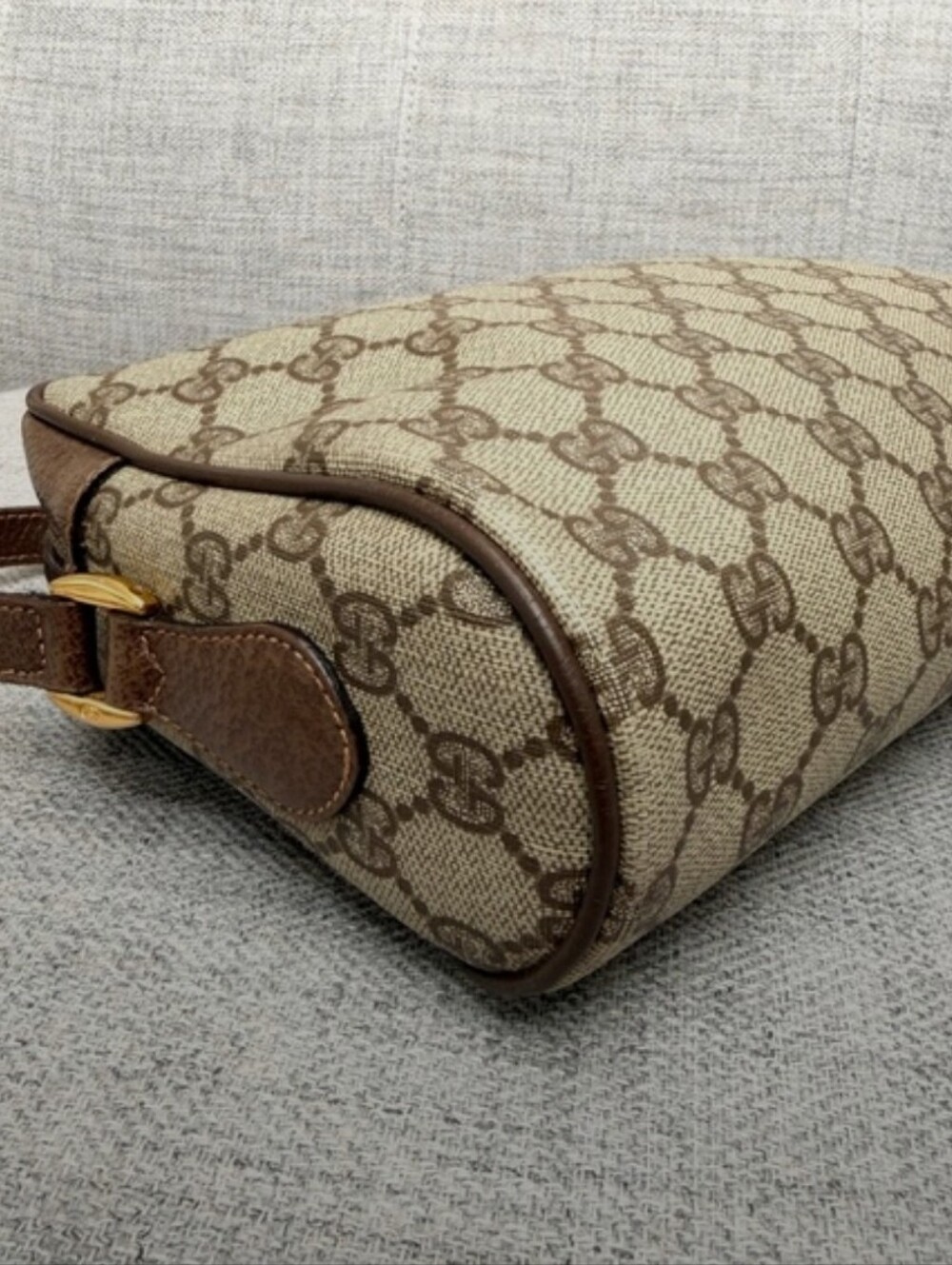 Gucci Brown GG Supreme Canvas Crossbody , With Brown Oreginal Dust Bag . - Picture 5 of 15